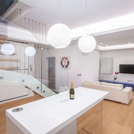 Fleming Prestige - 2 Livelli Con Parcheggio Privato アパート
